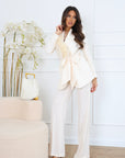 Tailleur piume collo crema