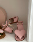 Sandalo in pelle rosa