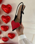 Tacchi con cuore neri