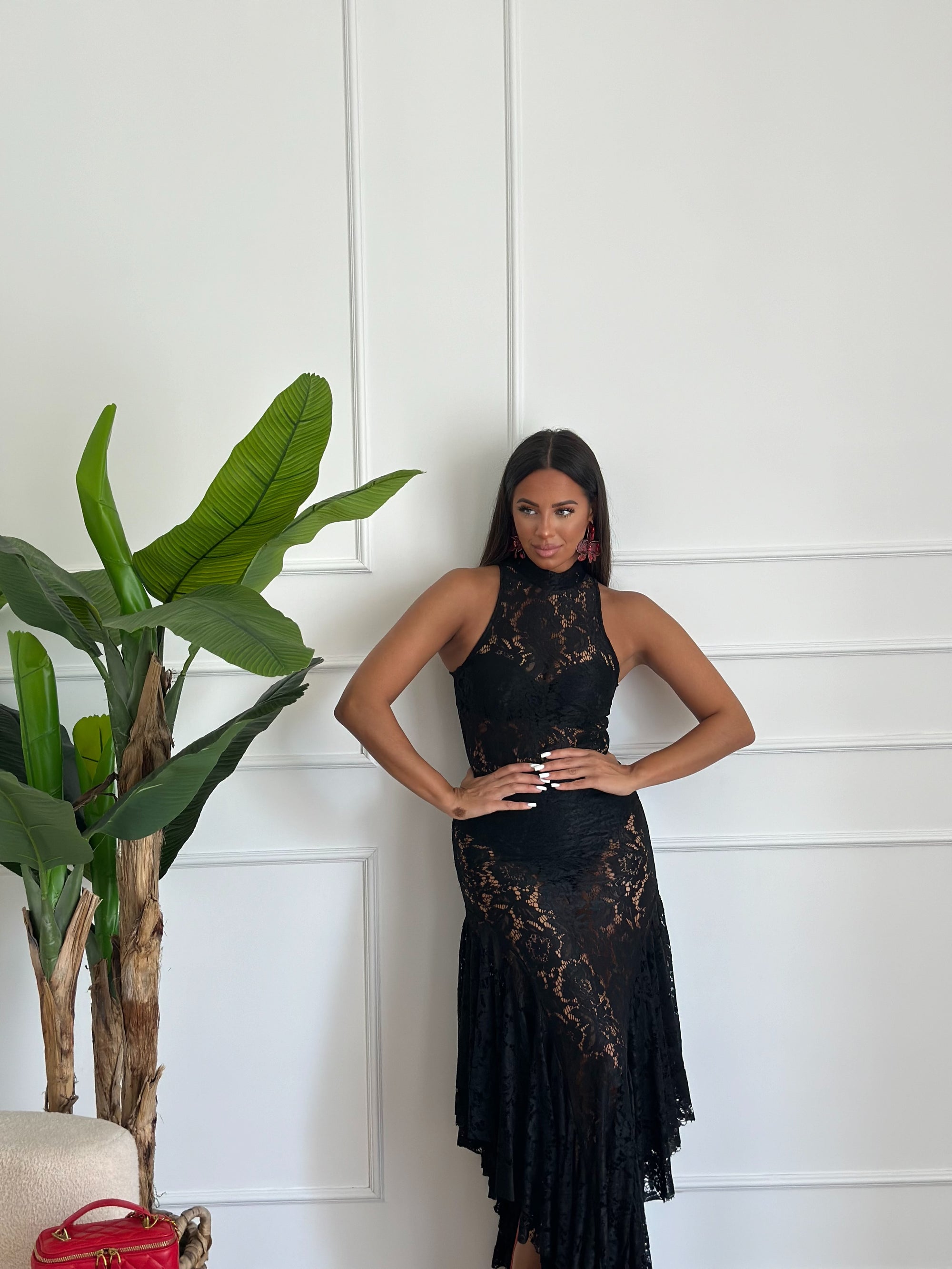 Abito in pizzo nero