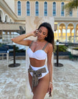 Costume bianco due pezzi