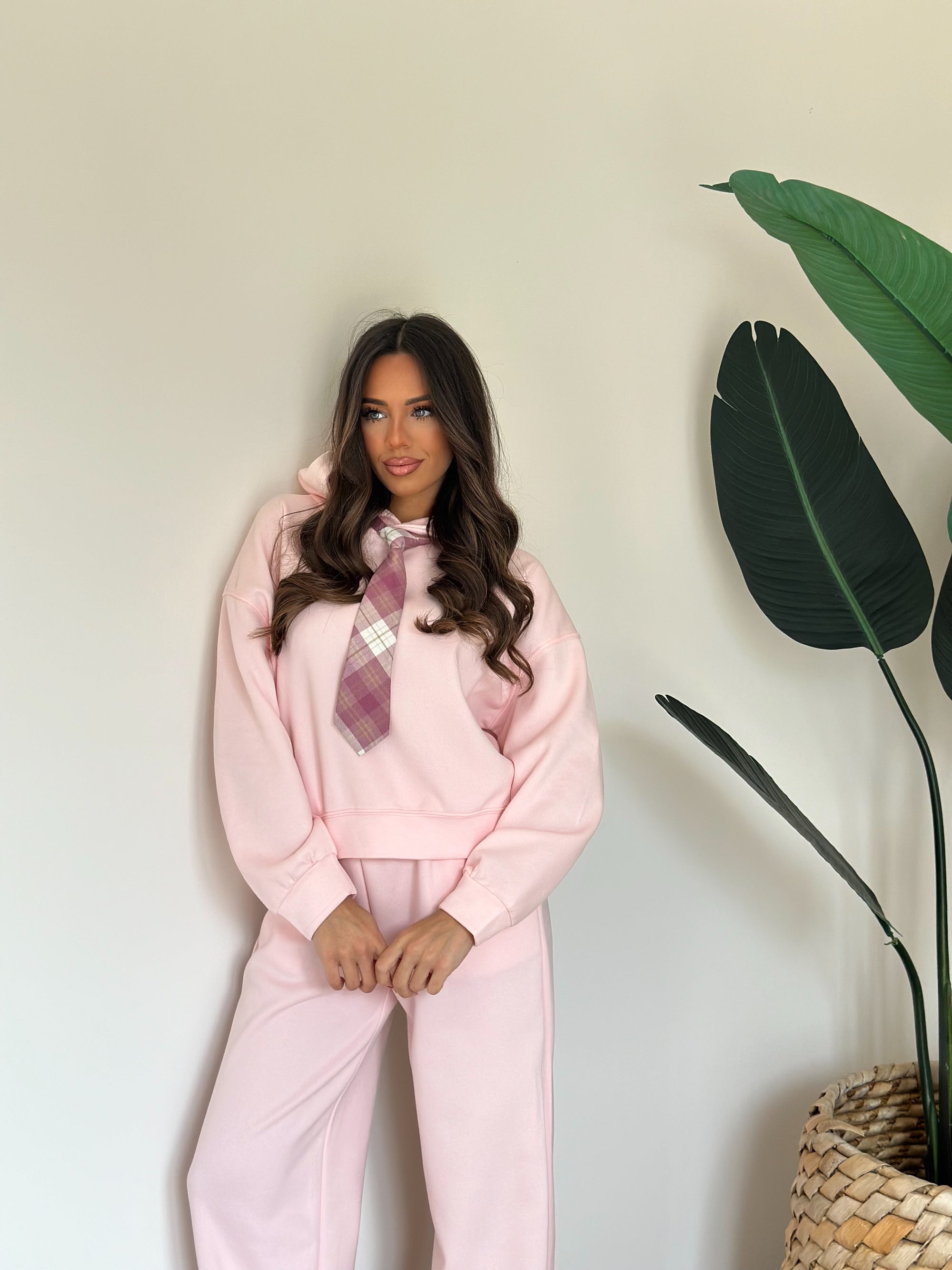 Coordinato con cravatta rosa