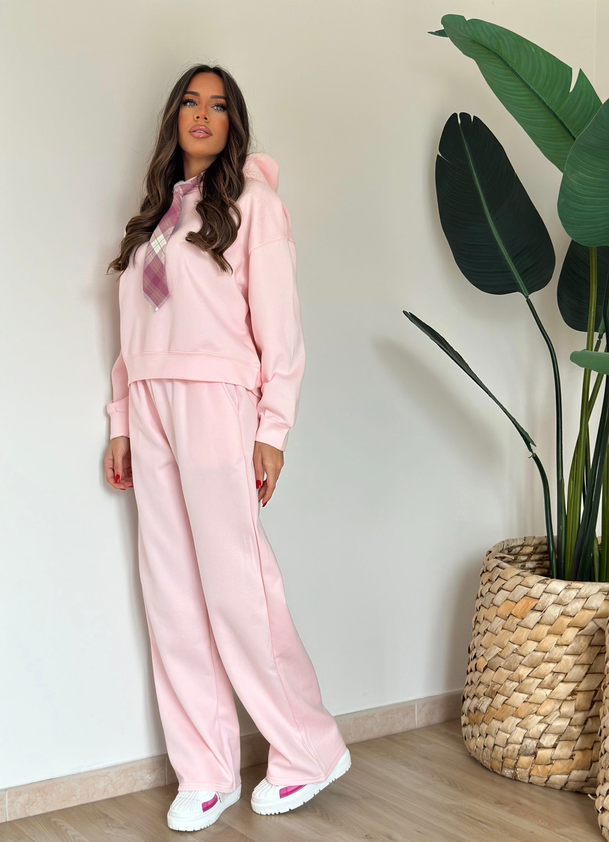 Coordinato con cravatta rosa