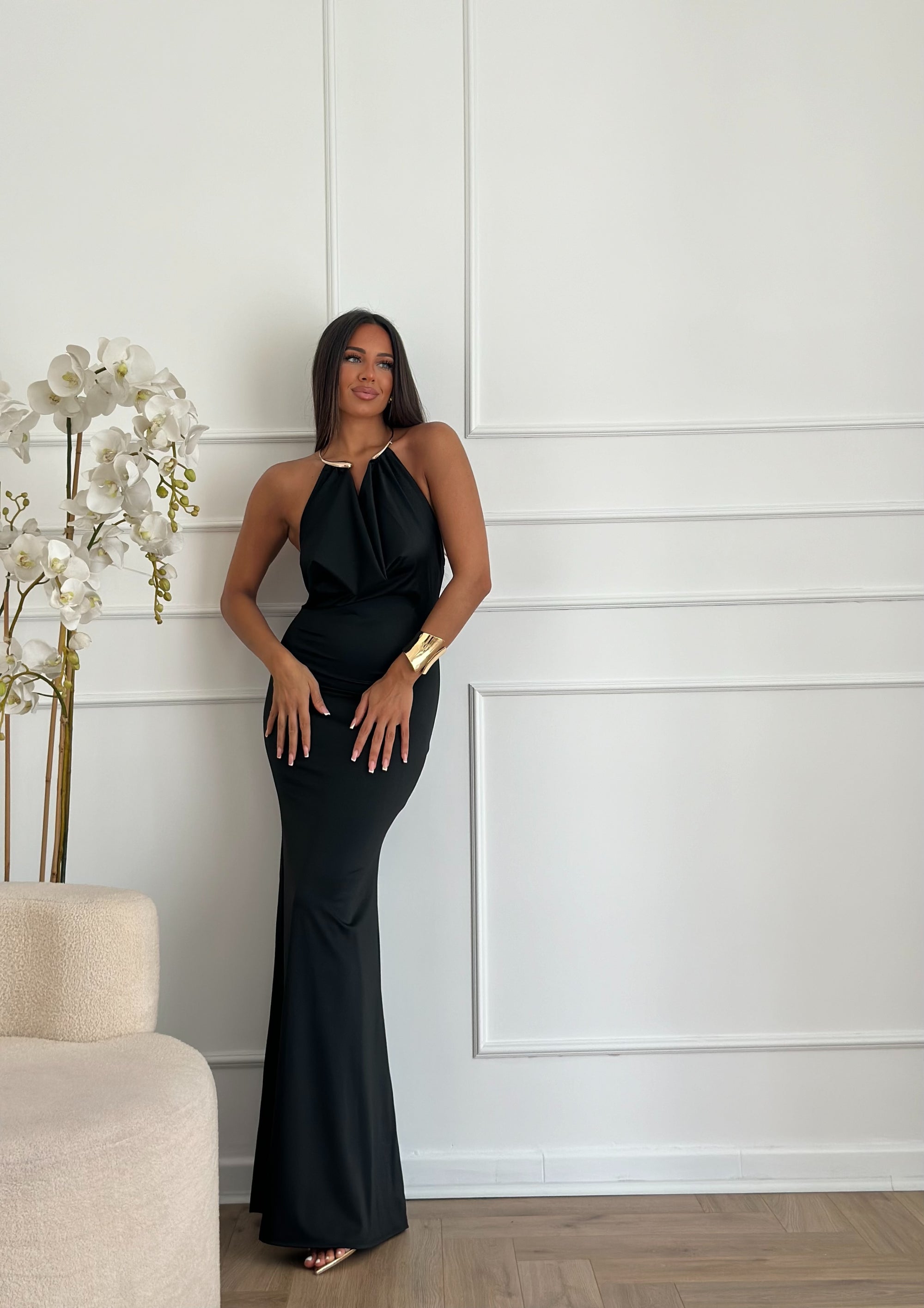 Abito collier nero