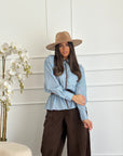Camicia a righe celeste