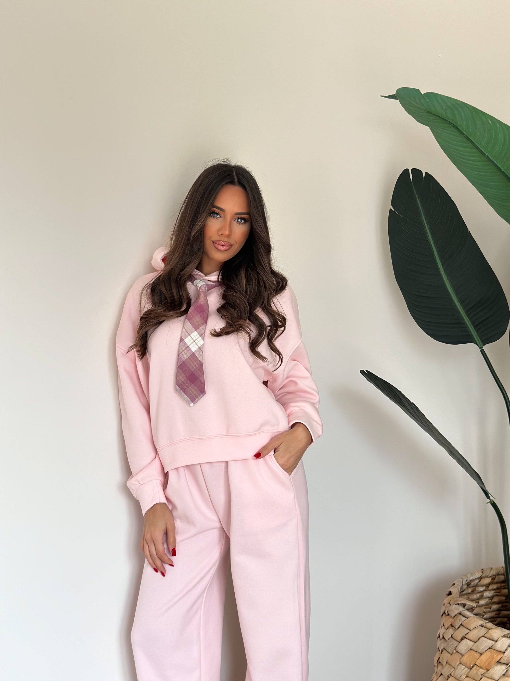 Coordinato con cravatta rosa