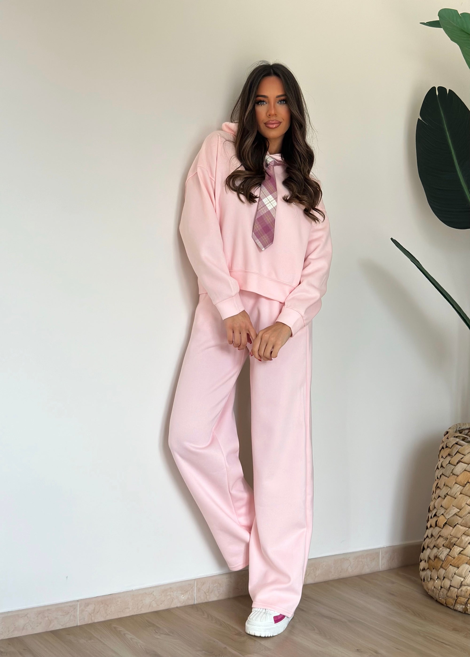 Coordinato con cravatta rosa