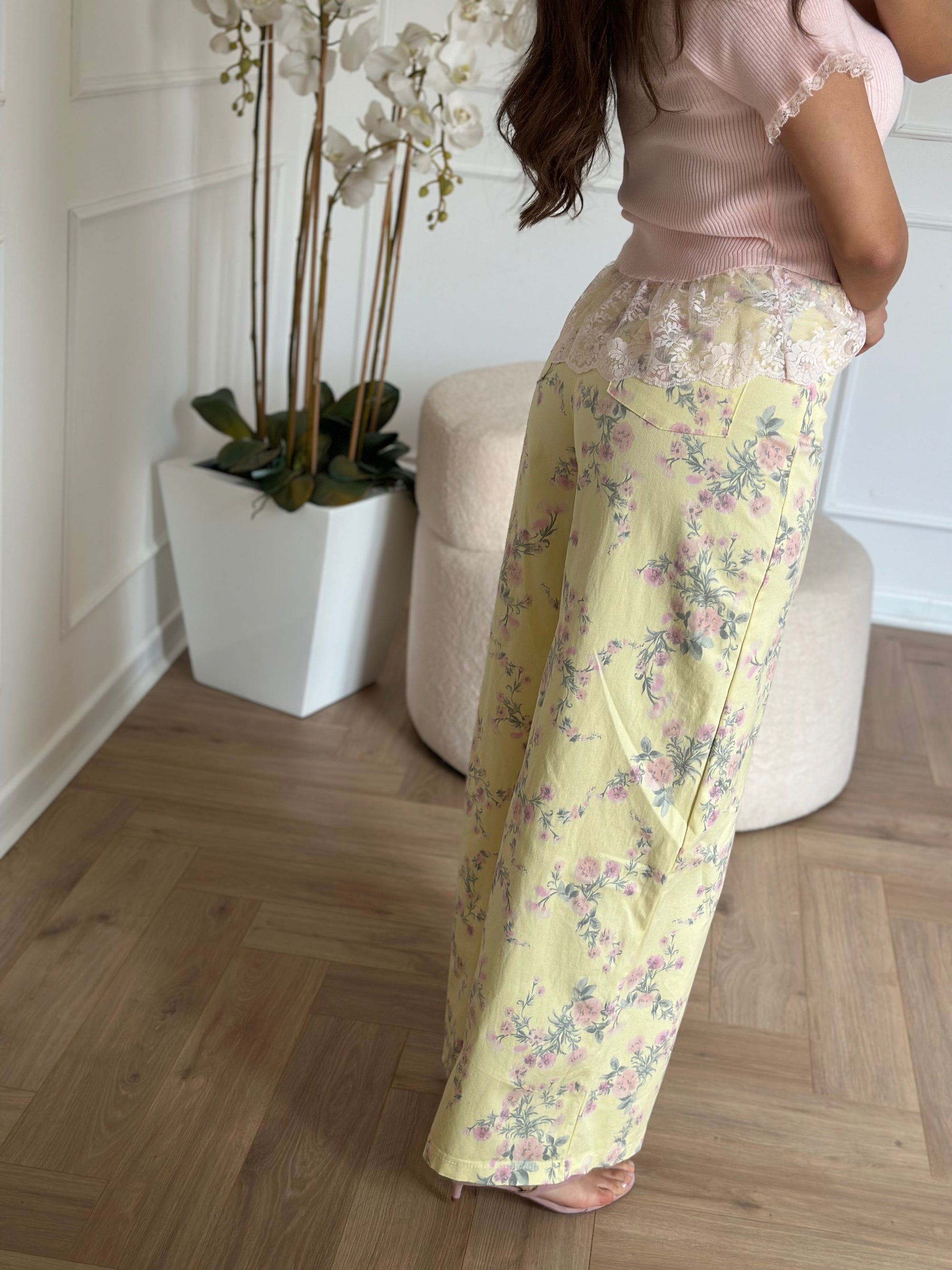 Pantalone flowers