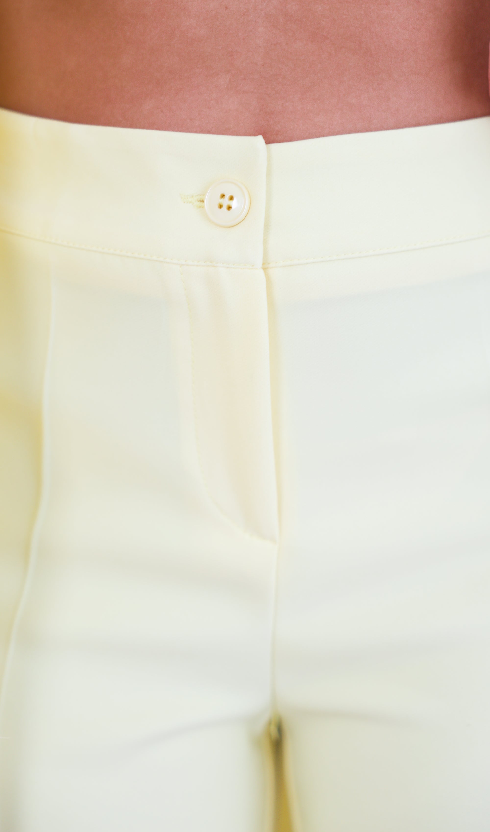 Tailleur piume gialli
